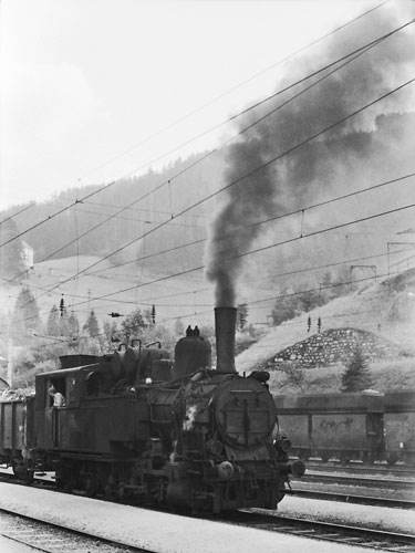 ÖBB Class 97 - Photo: ©1974 Ian Boyle - www.simplonpc.co.uk - Simplon Postcards