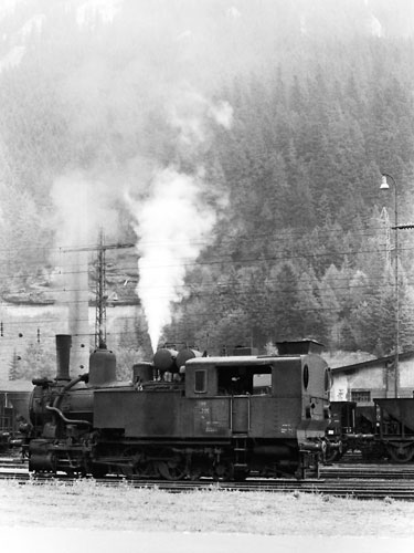 ÖBB Class 97 - Photo: ©1974 Ian Boyle - www.simplonpc.co.uk - Simplon Postcards