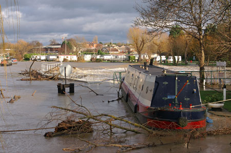 River Avon, Evesham - Photo: ©2007  Ian Boyle