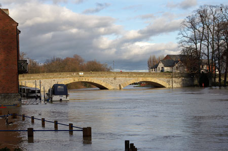 River Avon, Evesham - Photo: ©2007  Ian Boyle