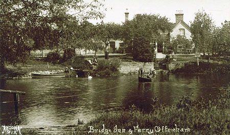 Offenham Ferry, Evesham - www.simplonpc.co.uk