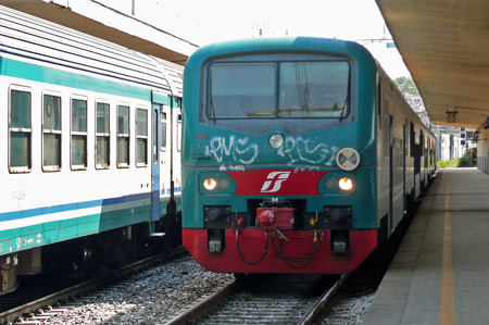 Train at  Livorno - Photo: © Ian Boyle, 23rd August 2009