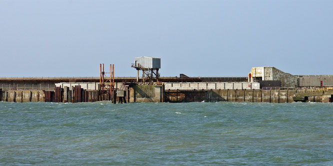 FOLKESTONE RAILWAY PIER - www.simplonpc.co.uk