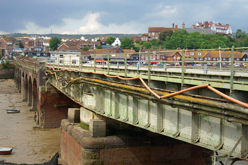 FOLKESTONE HARBOUR STATION - Photo: © Ian Boyle, 31st May 2005 - www.simplonpc.co.uk