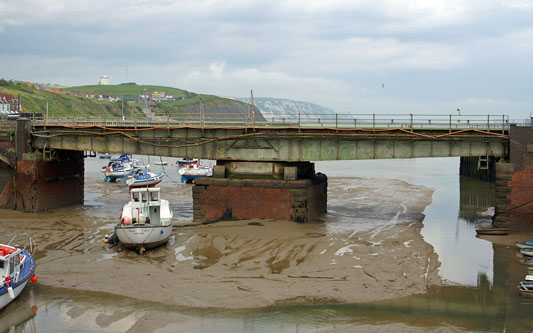 FOLKESTONE HARBOUR STATION - Photo: © Ian Boyle, 31st May 2005 - www.simplonpc.co.uk