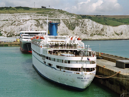 OCEAN GLORY I - Photo:- �Ian Boyle 8th August 2001