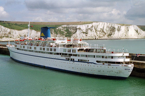 OCEAN GLORY I - Photo:- �Ian Boyle 8th August 2001