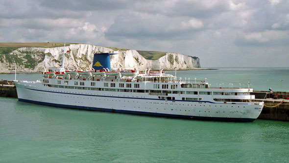 OCEAN GLORY I - Photo:- �Ian Boyle 8th August 2001