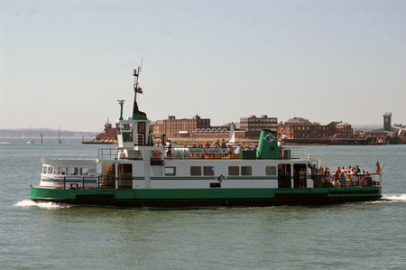 Gosport Queen - Gosport Ferry - www.simplonpc.co.uk