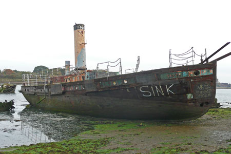 VADNE - Gosport Ferry - Photo: �2010 Andrew Berry - www.simplonpc.co.uk