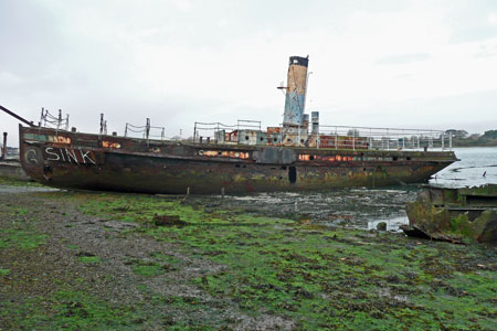 VADNE - Gosport Ferry - Photo: �2010 Andrew Berry - www.simplonpc.co.uk