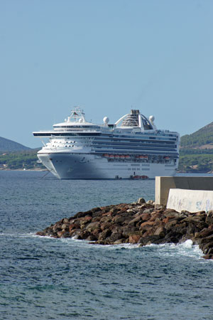 GRAND PRINCESS Cruise - Photo: © Ian Boyle, 26th October 2011 - www.simplonpc.co.uk