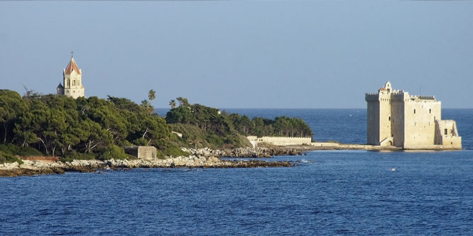 Île Saint-Honorat = GRAND PRINCESS Cruise - Photo: © Ian Boyle, 29th October 2011 - www.simplonpc.co.uk