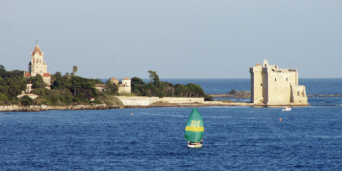 Île Saint-Honorat = GRAND PRINCESS Cruise - Photo: © Ian Boyle, 29th October 2011 - www.simplonpc.co.uk