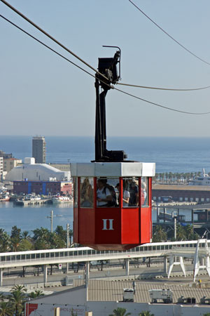 Telefèric del Port (Port-Montjuic Cable Car) - Photo: © Ian Boyle, 30th October 2011 - www.simplonpc.co.uk