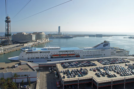 Telefèric del Port (Port-Montjuic Cable Car) - Photo: © Ian Boyle, 30th October 2011 - www.simplonpc.co.uk