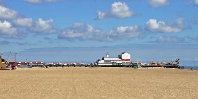 BRITANNIA PIER - Great Yarmouth - Photo: © Ian Boyle,12th July 2012 - www.simplonpc.co.uk