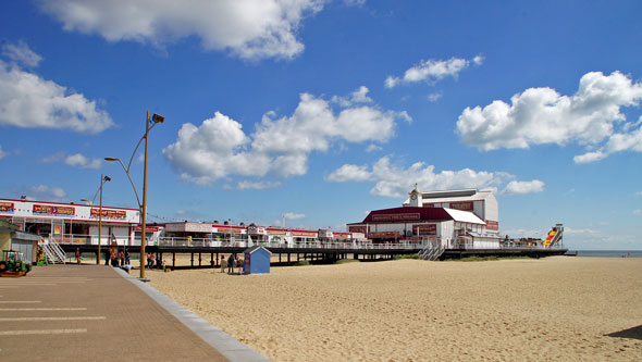 BRITANNIA PIER - Great Yarmouth - Photo: © Ian Boyle,12th July 2012 - www.simplonpc.co.uk