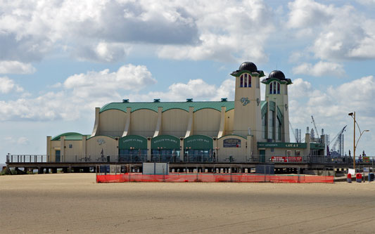 WELLINGTON PIER - Great Yarmouth - Photo:  Ian Boyle,12th July 2012 - www.simplonpc.co.uk