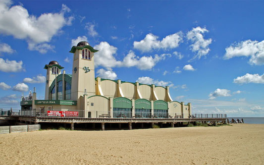 WELLINGTON PIER - Great Yarmouth - Photo: © Ian Boyle,12th July 2012 - www.simplonpc.co.uk