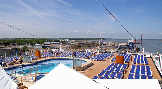 EURODAM - Sea View Pool -  Photo: © Ian Boyle, 10th May 2009