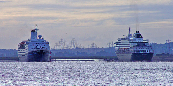 PRINSENDAM - Photo: © Ian Boyle, 29th August 2010 - www.simplonpc.co.uk