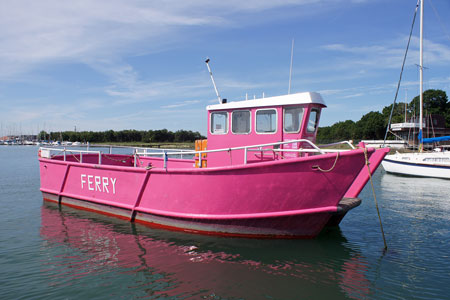 ELAINE - Hamble-Warsash Ferry - Photo: © Ian Boyle, 22nd June 2010 - www.simplonpc.co.uk