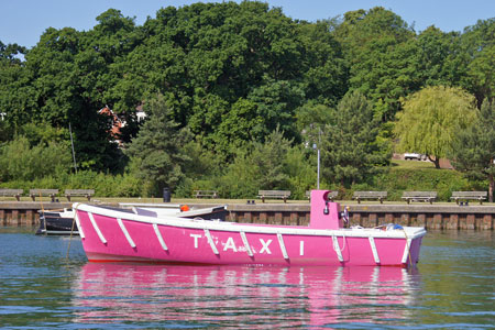 ELIZABETH - Hamble-Warsash Ferry - Photo: © Ian Boyle, 22nd June 2010 - www.simplonpc.co.uk