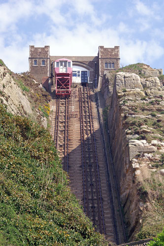 Hastings East Hill Cliff Lift - Photo: © Ian Boyle, 14th May 2007 -  www.simplonpc.co.uk