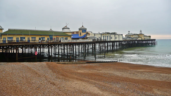 Hastings Pier - Photo: © Ian Boyle, 28th October 2009 - www.simplonpc.co.uk