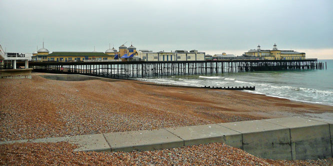 Hastings Pier - Photo: © Ian Boyle, 28th October 2009 - www.simplonpc.co.uk