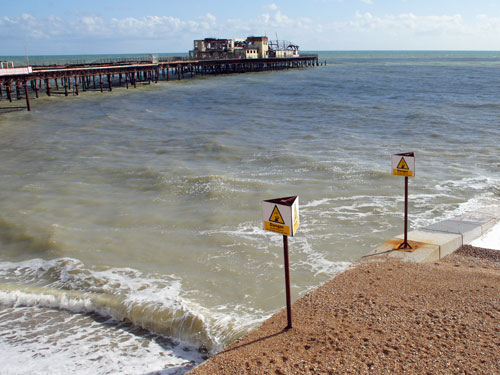 Hastings Pier - Photo: © Ian Boyle, 4th October 2012 - www.simplonpc.co.uk