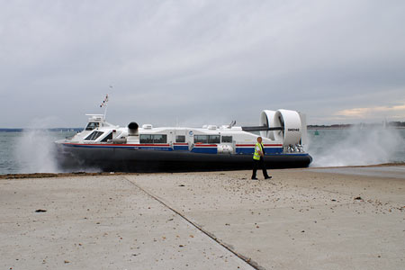 Solent Express - Hovertravel - © Ian Boyle - www.simplonpc.co.uk