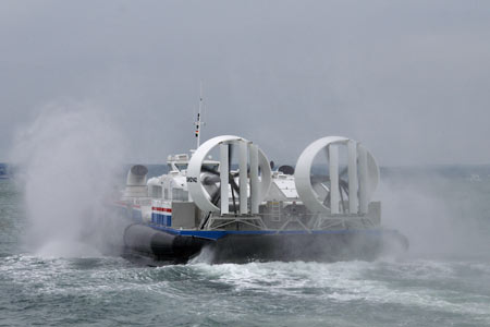 Solent Express - Hovertravel - © Ian Boyle - www.simplonpc.co.uk