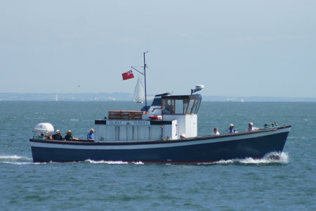 SOLENT ROSE of Hurst Castle Ferries - Photo:  Ian Boyle, 22nd June 2010 - www.simplonpc.co.uk