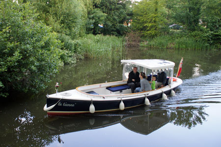 la tienne - Hythe Electric Boat Trips - Photo: © Ian Boyle, 31st May 2011- www.simplonpc.co.uk