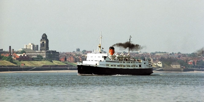 MANX MAID - IOMSPCO - Simplon Postcards - simplonpc.co.uk - Photo: ©1978 Ian Boyle