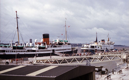 MONA'S ISLE - IOMSPCO - Simplon Postcards - simplonpc.co.uk - Photo: ©1978 Ian Boyle