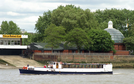 KINGWOOD - River Thames Boat Hire - www.simplonpc.co.uk - Photo: © Ian Boyle, 15th May 2009