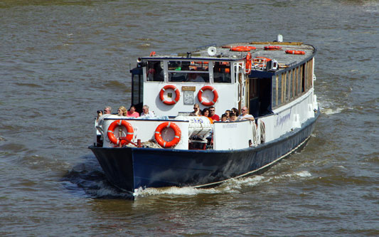 KINGWOOD - River Thames Boat Hire - www.simplonpc.co.uk - Photo: © Ian Boyle, 28th June 2012
