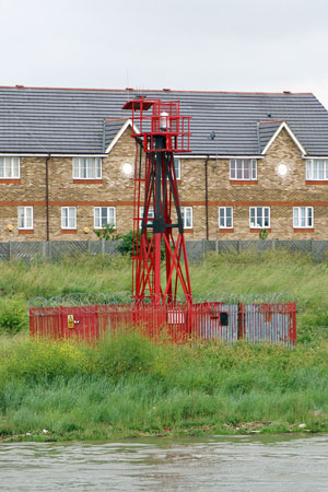 CROSS NESS  LIGHT - www.simplonpc.co.uk - Photo: © Ian Boyle, 14th June 2006