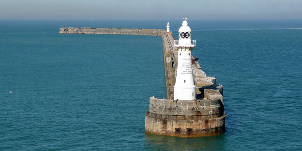 DOVER -  SOUTHERN BREAKWATER-WESTERN - Photo: ©2007  Ian Boyle - www.simplonpc.co.uk