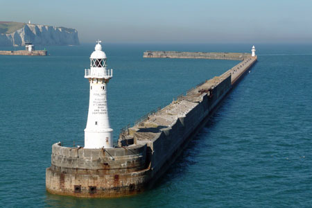 DOVER -  SOUTHERN BREAKWATER-WESTERN - Photo: ©2007  Ian Boyle - www.simplonpc.co.uk