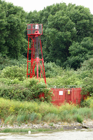 TRIPCOCK NESS  LIGHT - www.simplonpc.co.uk - Photo: © Ian Boyle, 14th June 2006