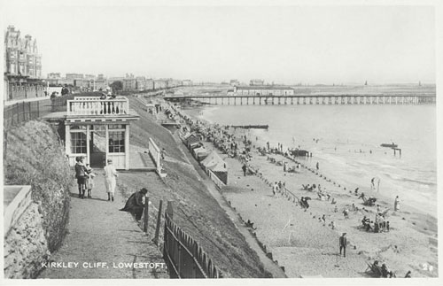 Lowestoft Claremont Pier - www.simplonpc.co.uk