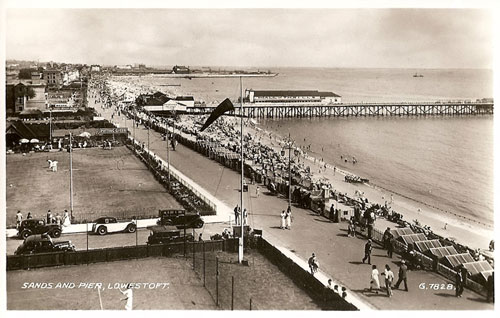 Lowestoft Claremont Pier - www.simplonpc.co.uk