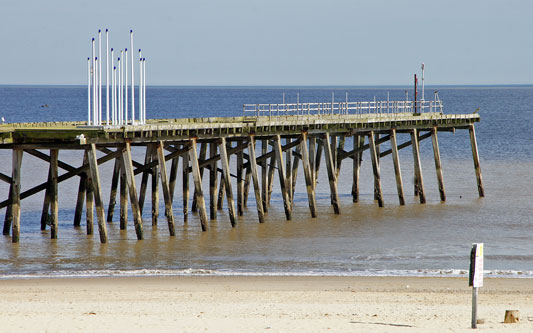 Lowestoft Claremont Pier - www.simplonpc.co.uk