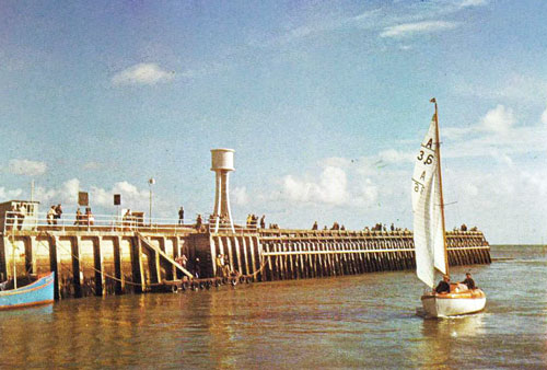 LITTLEHAMPTON 1948 LIGHTHOUSE - www.simplonpc.co.uk