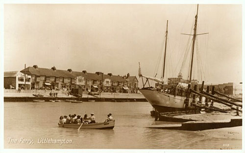 PASSENGER FERRY at Littlehampton - www.simplonpc.co.uk