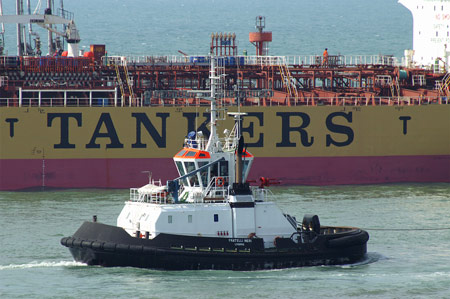 Tug at  Livorno - Photo: © Ian Boyle, 23rd August 2009